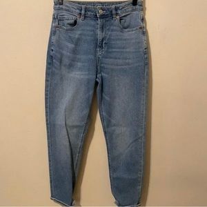 American Eagle Mom Jean Size 4